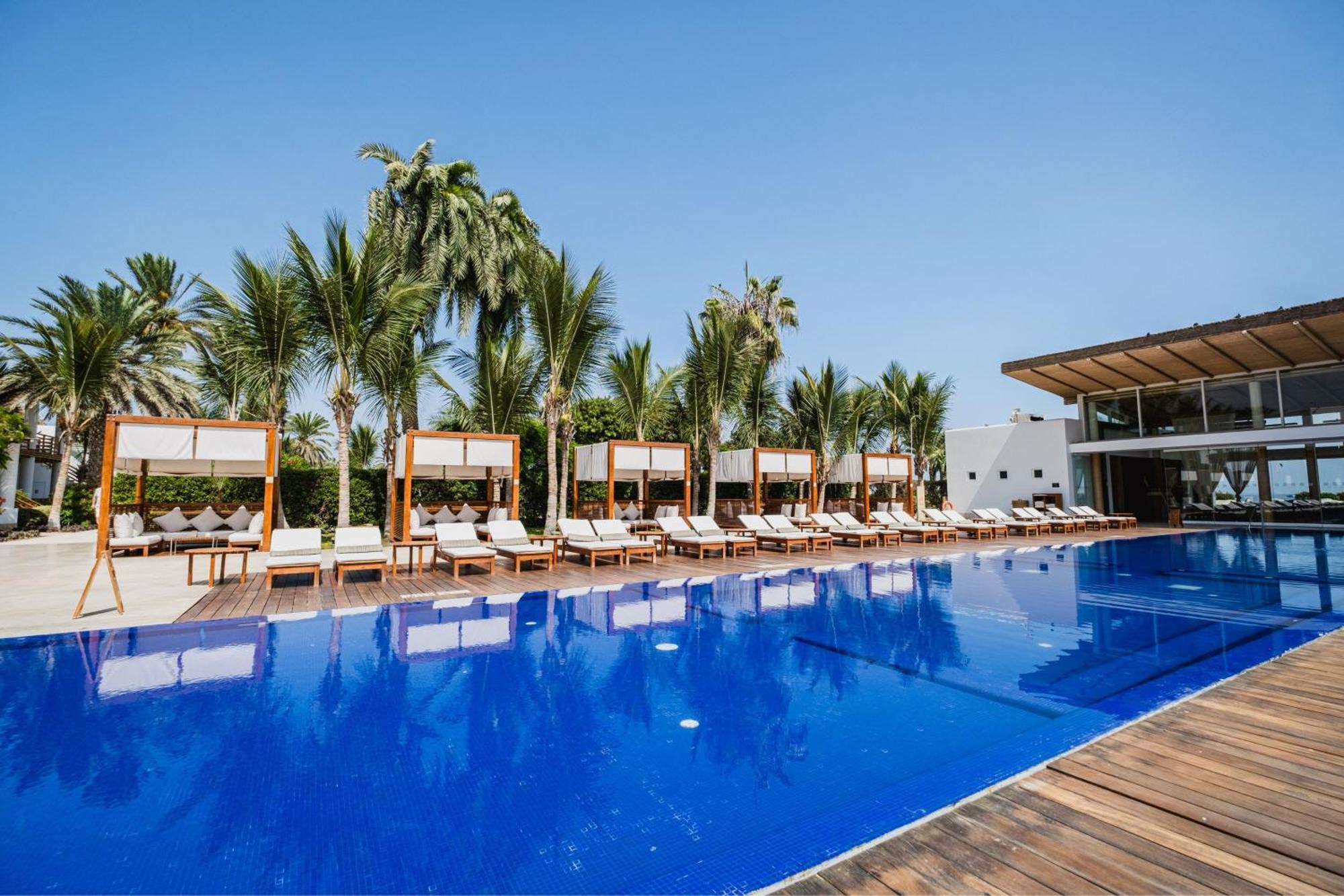 فندق باركاس، أحد منتجعات لاكشري كولكشن، باركاس باراكاس المظهر الخارجي الصورة The swimming pool at the hotel