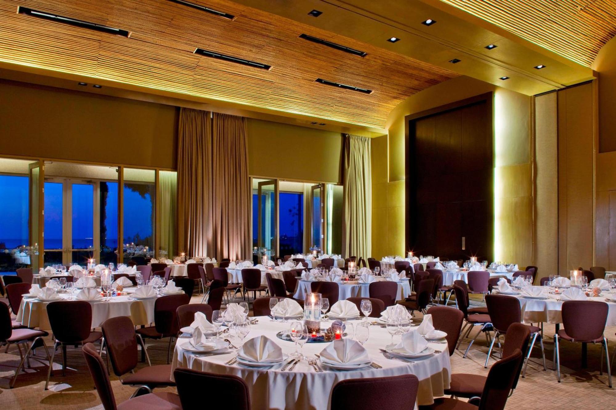 فندق باركاس، أحد منتجعات لاكشري كولكشن، باركاس باراكاس المظهر الخارجي الصورة The ballroom at the Four Seasons Hotel